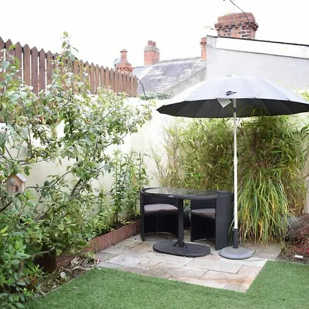 5 Bedroom House In Drumcondra Sleeps 10 Dublin